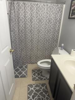 Room for rent in Dover, DE $800, house