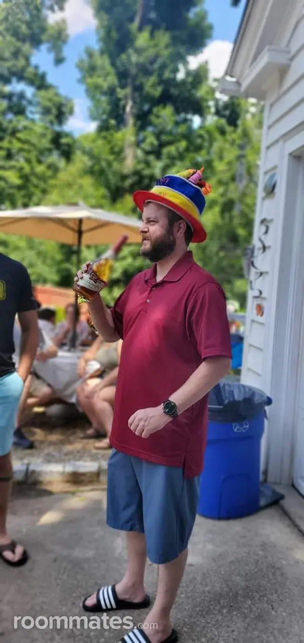 Profile photo 6 of 6