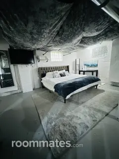 Room for rent in Cleveland, OH $800, house