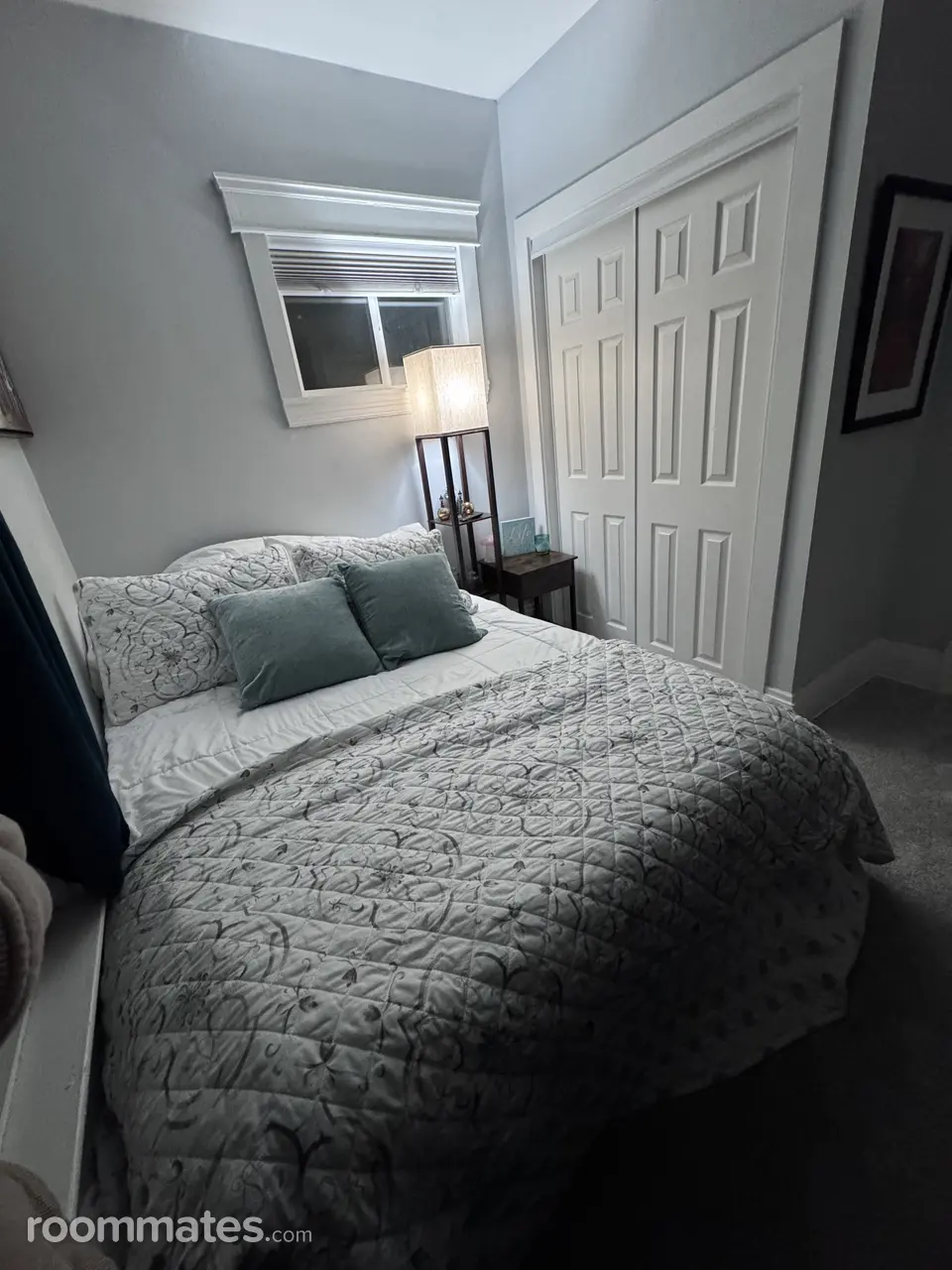 Profile photo 17 of 20