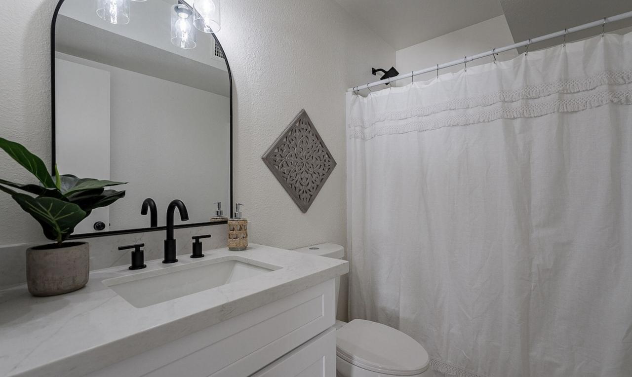 Profile photo 2 of 6