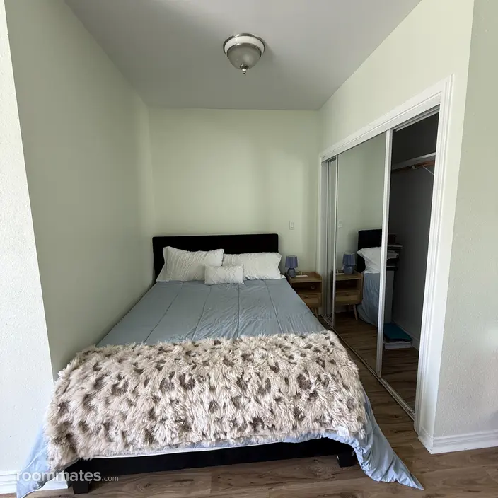 Room for rent in Lakewood, CA $1300, other