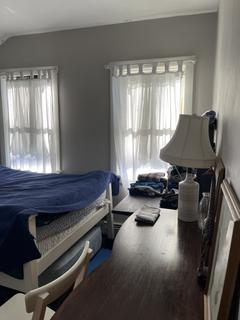 Room for rent in Holliston, MA $1000, house