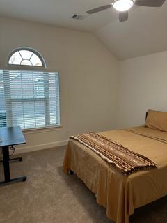 Room for rent in Houston, TX $900, house