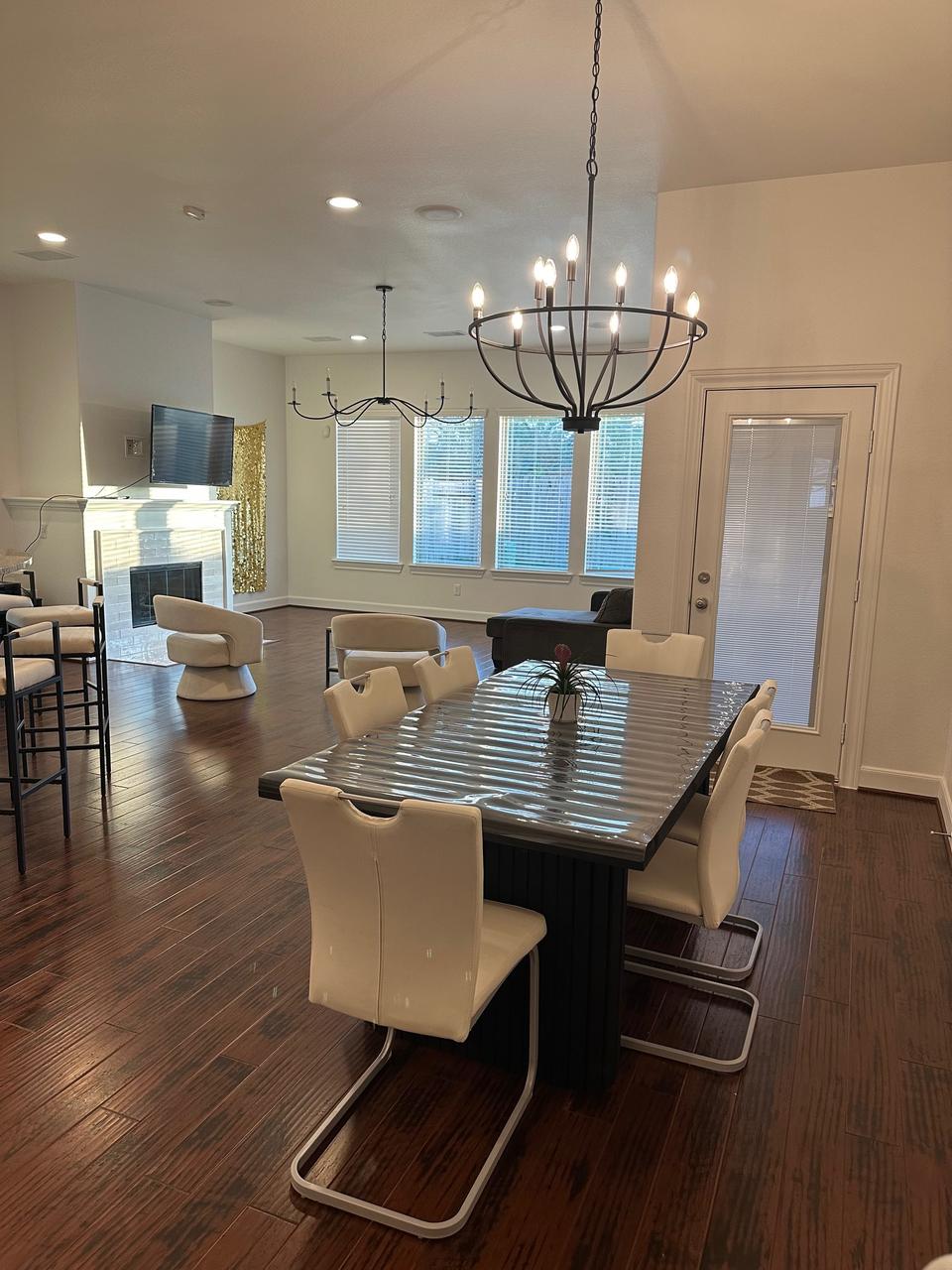 Profile photo 5 of 9