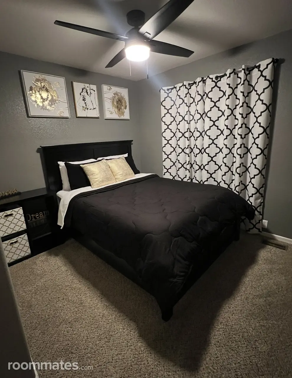 Profile photo 1 of 7