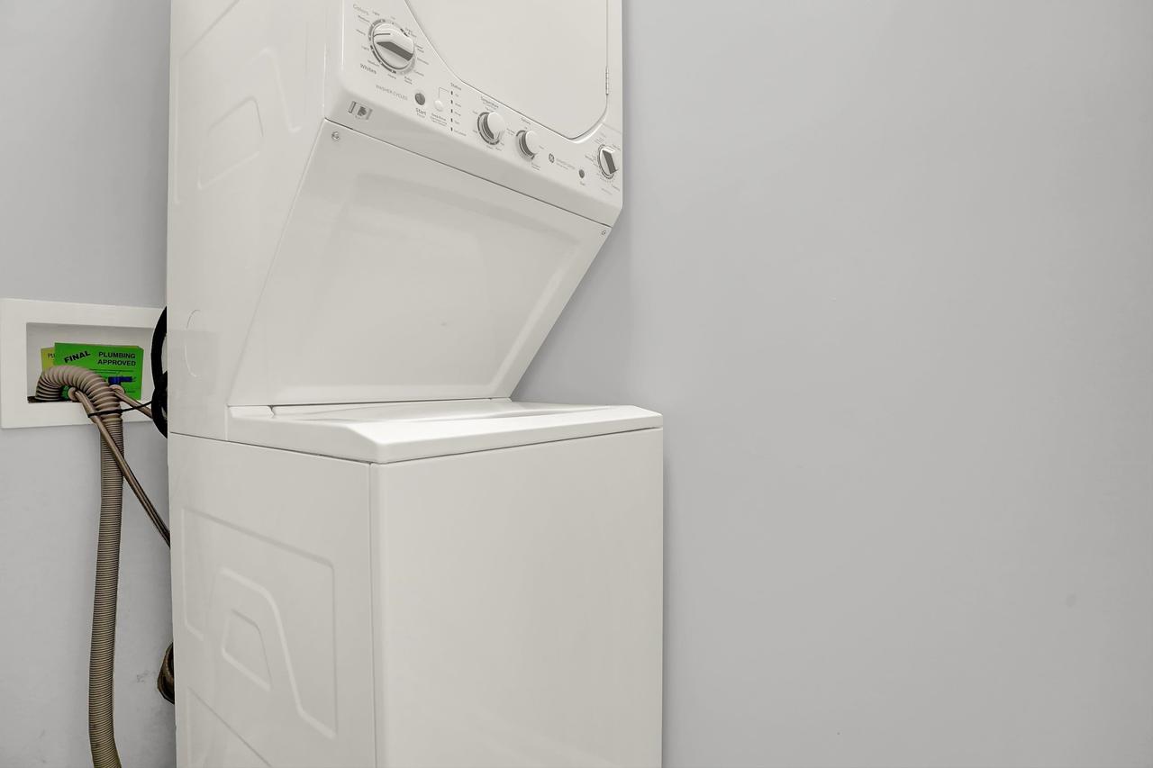 Profile photo 7 of 8