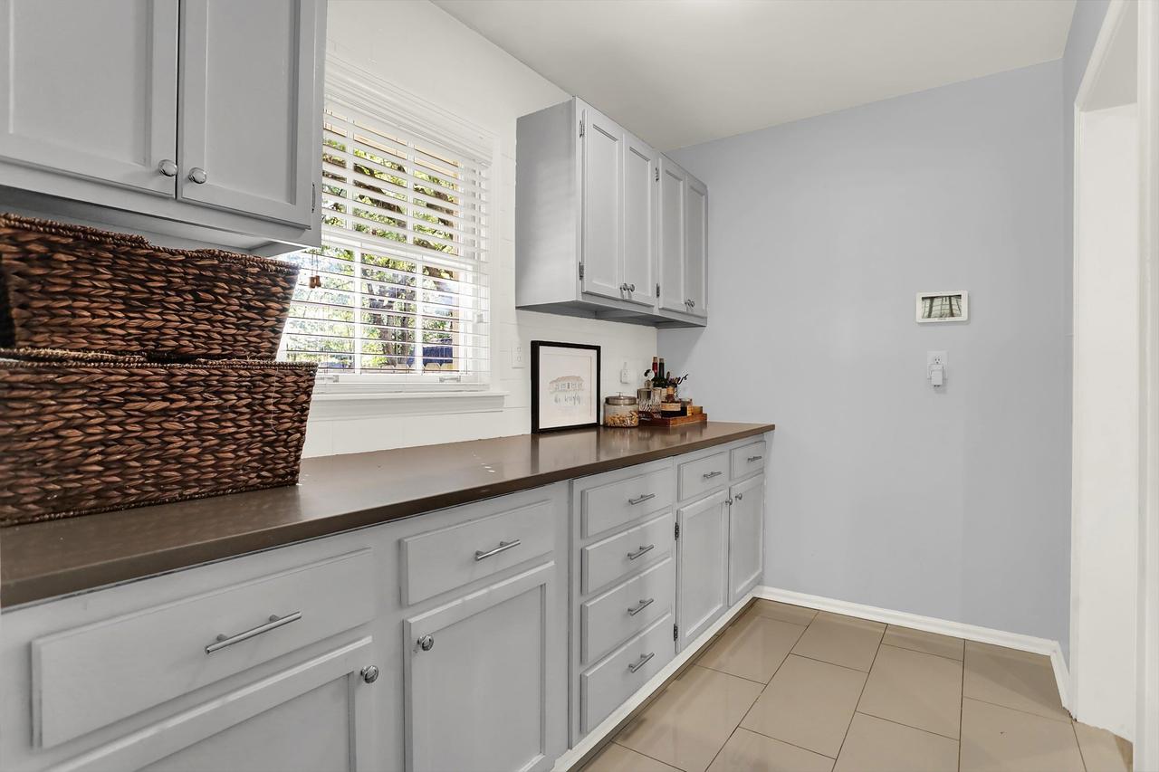 Profile photo 5 of 8