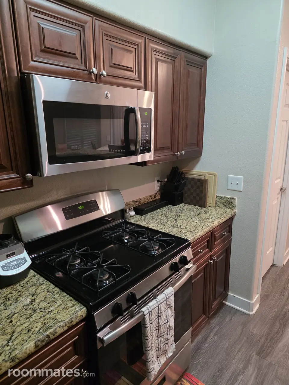 Profile photo 6 of 11