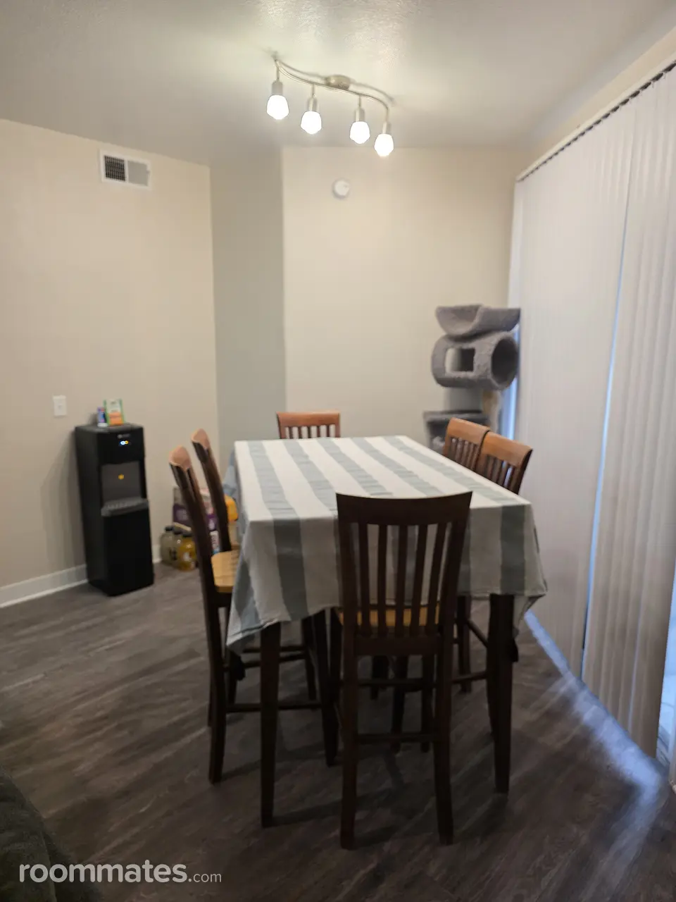 Profile photo 7 of 11