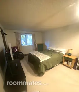 Room for rent in Bellevue, WA $1325, townhouse