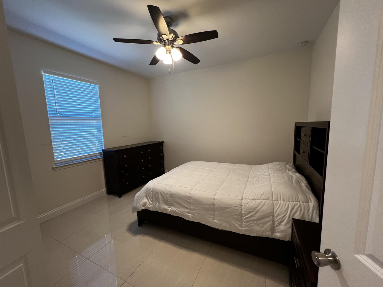 Profile photo 6 of 11