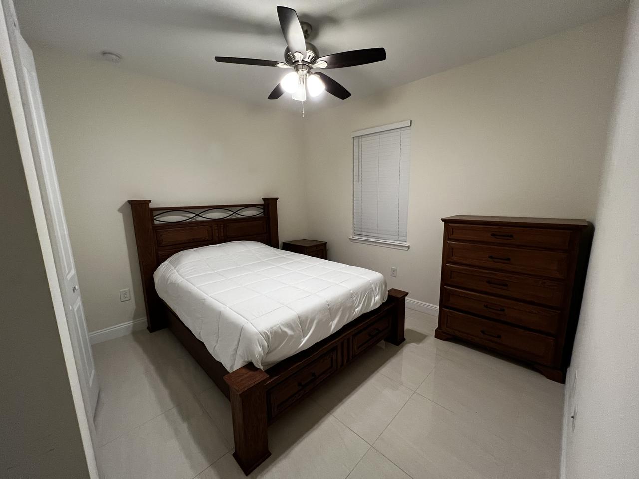 Profile photo 3 of 11