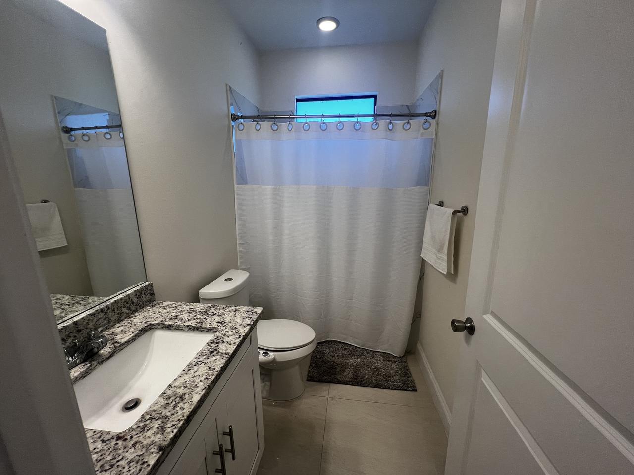 Profile photo 7 of 11