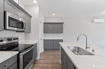 Room for rent in Tacoma, WA $1050, house