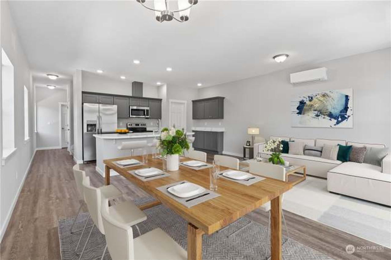 Profile photo 3 of 7