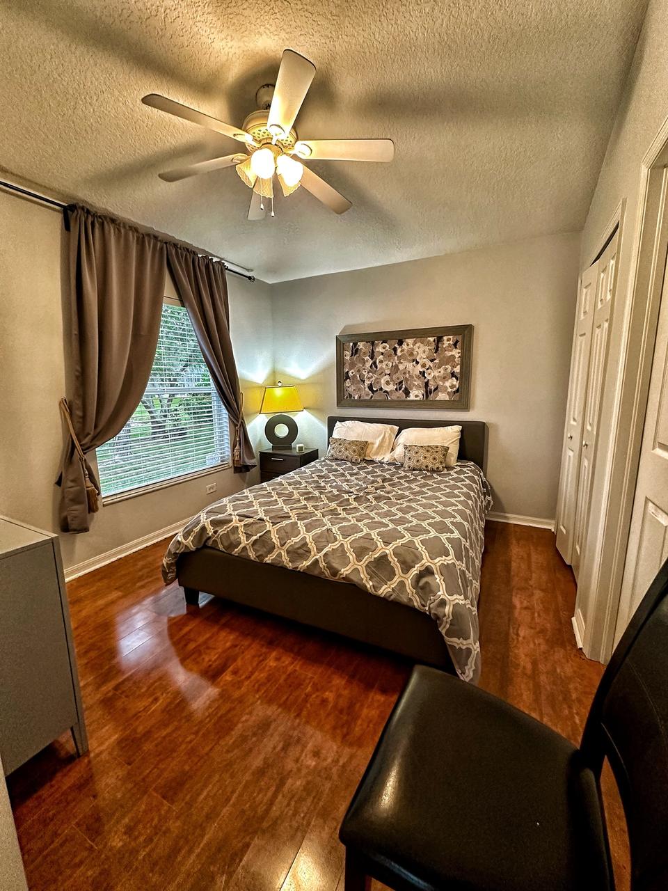 Profile photo 2 of 8