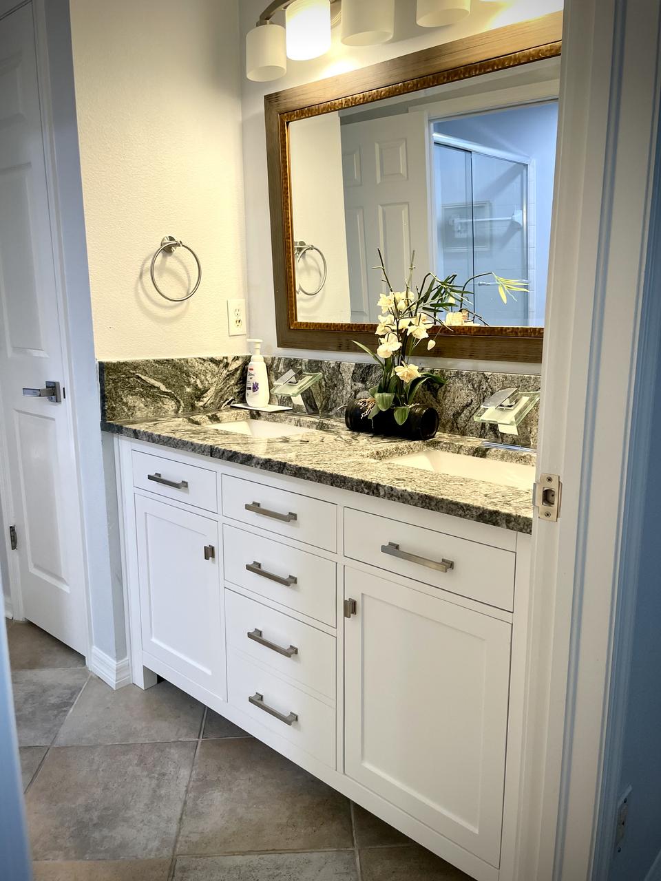 Profile photo 6 of 8