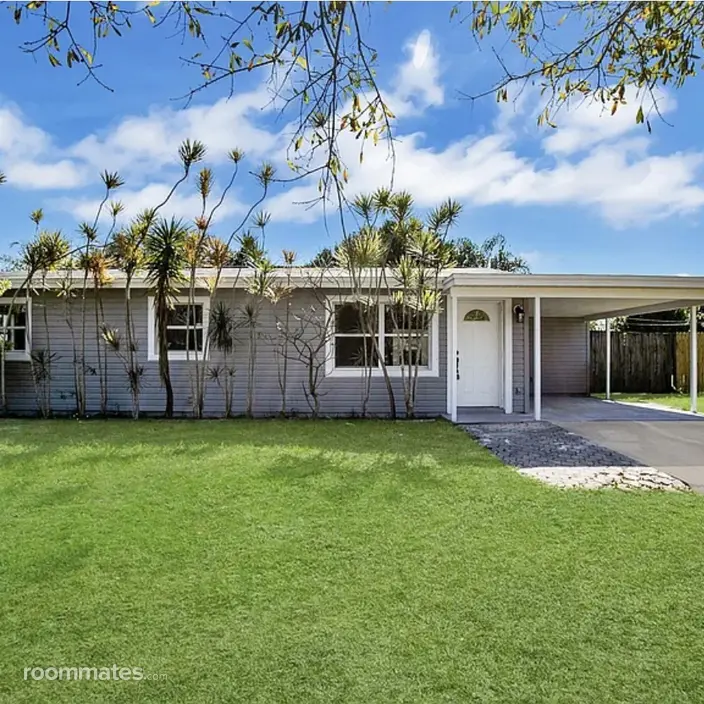 Room for rent in Melbourne, FL $900, house