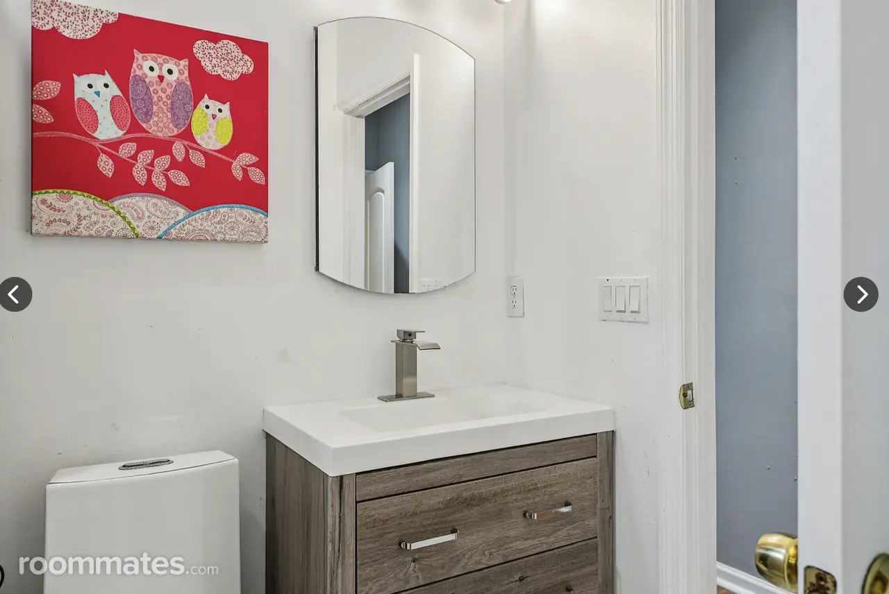 Profile photo 3 of 11