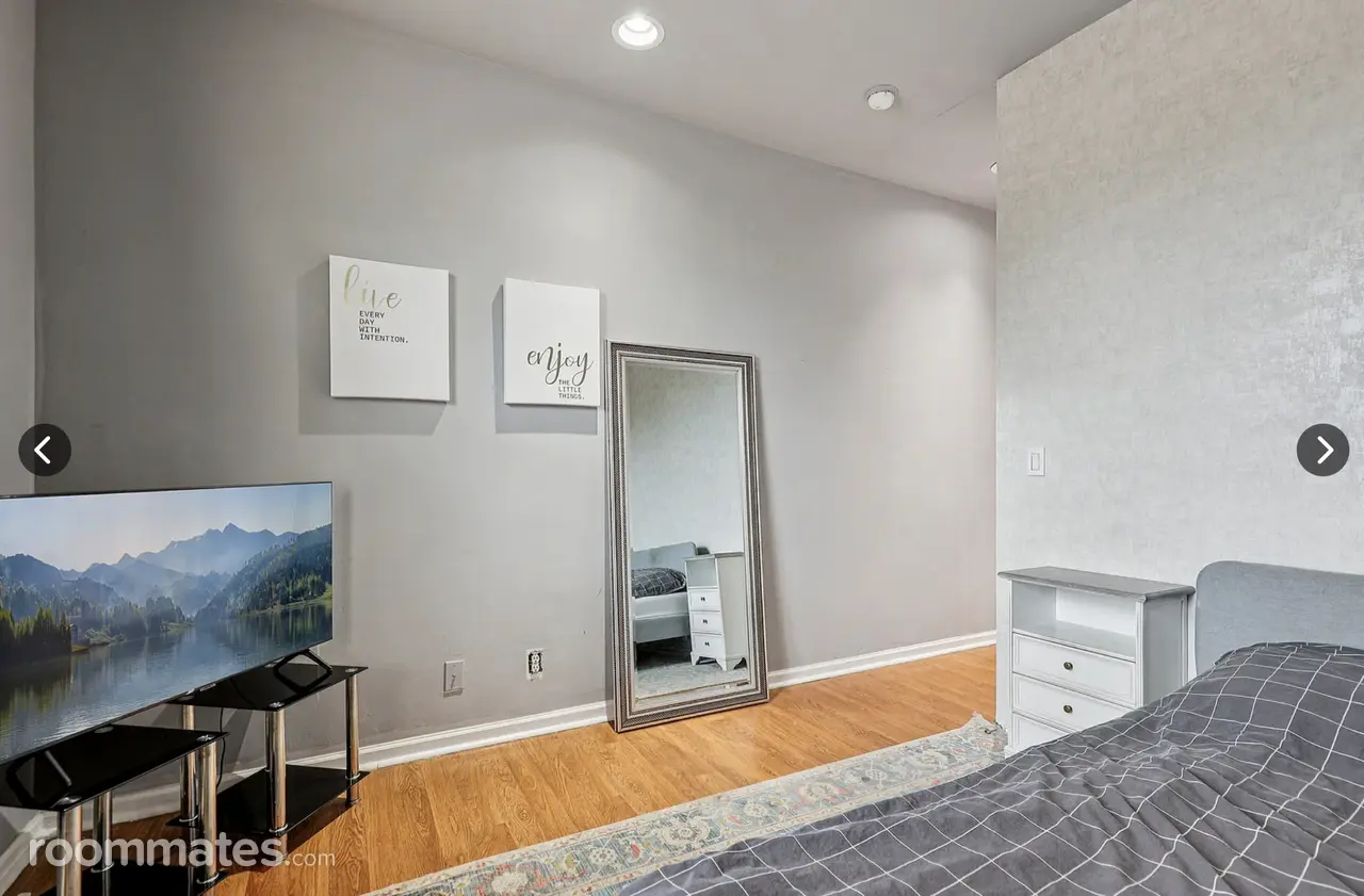 Profile photo 2 of 11