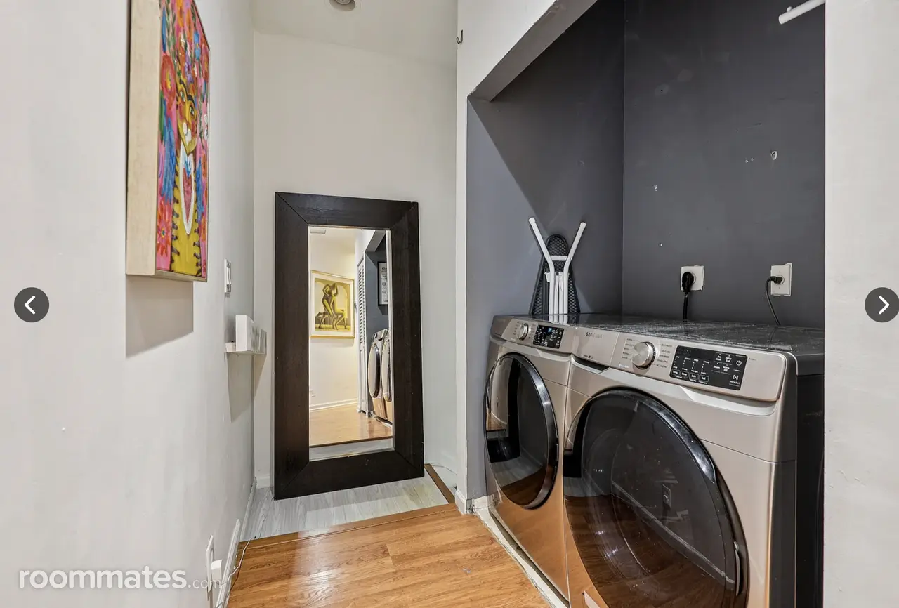 Profile photo 5 of 11