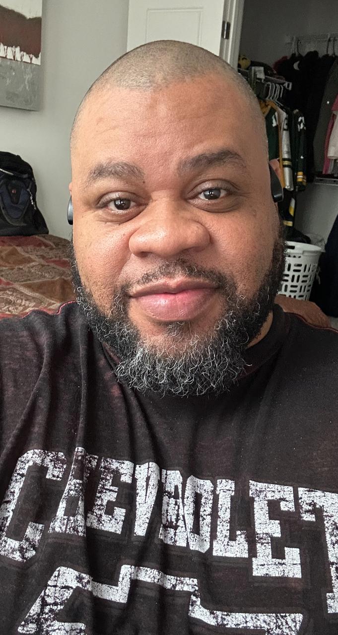 Profile photo 4 of 4