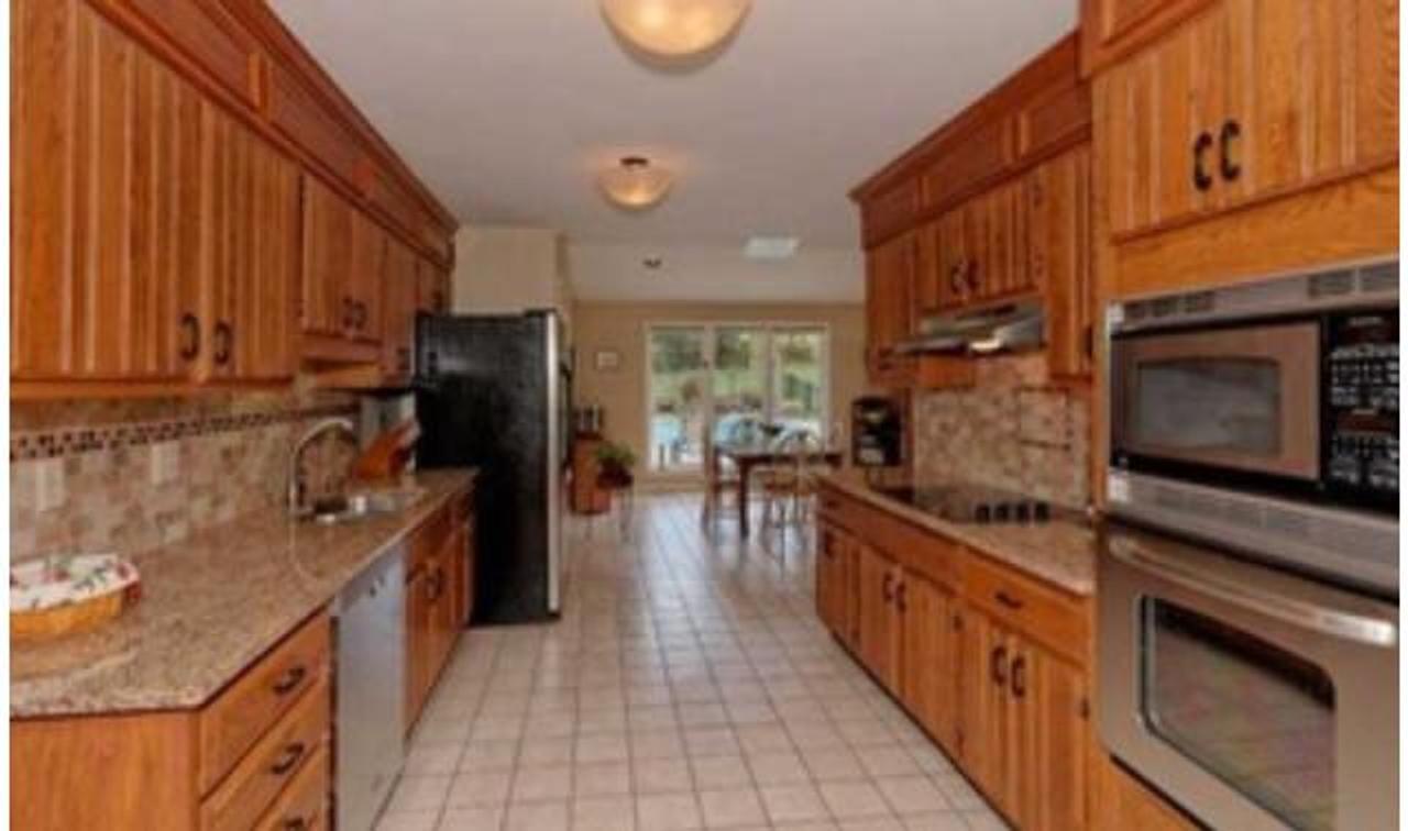 Profile photo 4 of 12