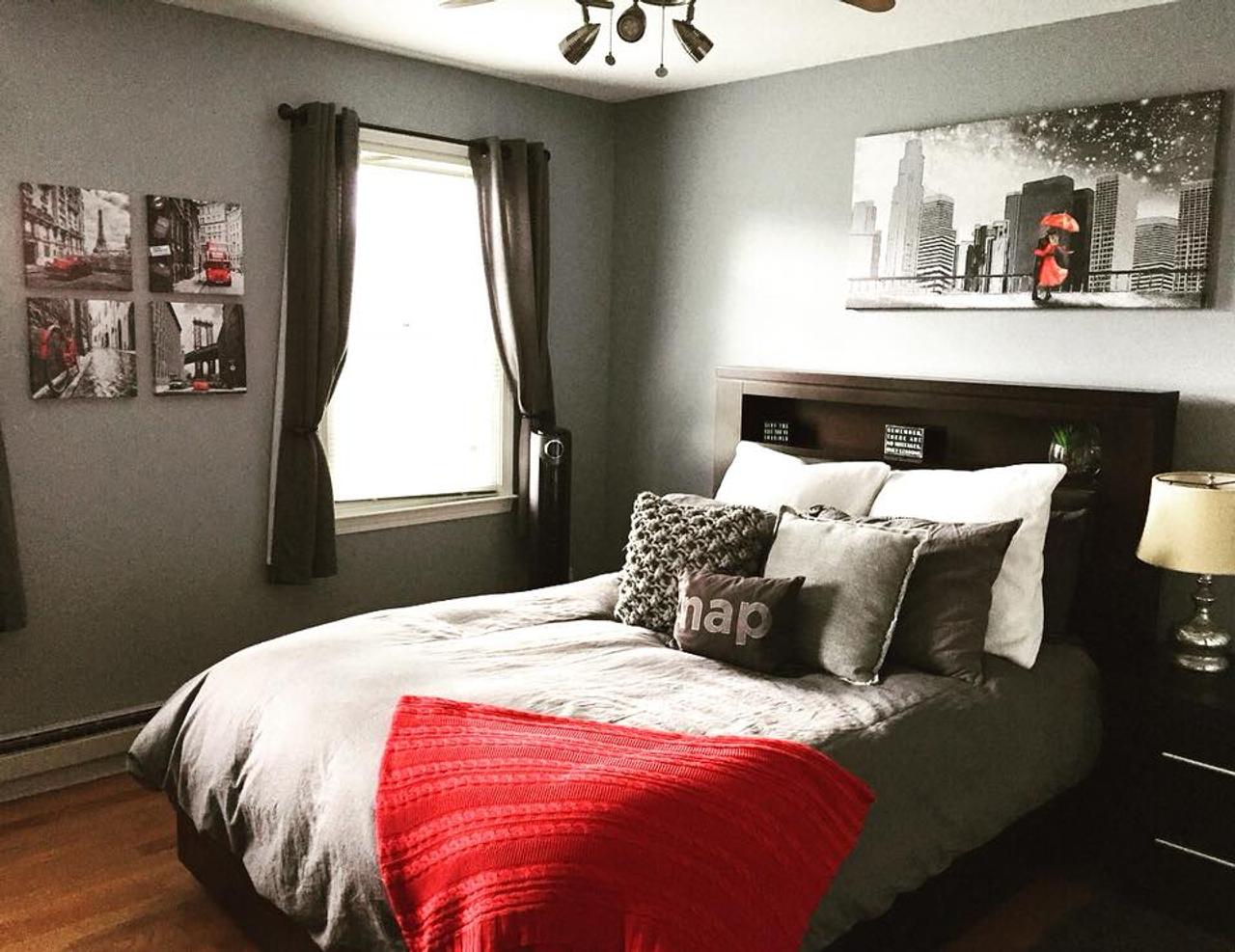 Profile photo 9 of 12