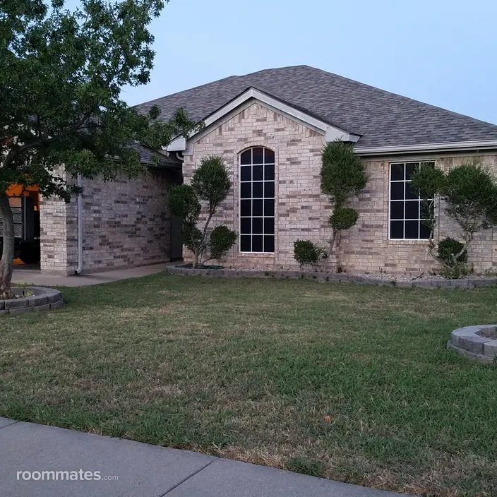 Room for rent in Arlington, TX $825, house