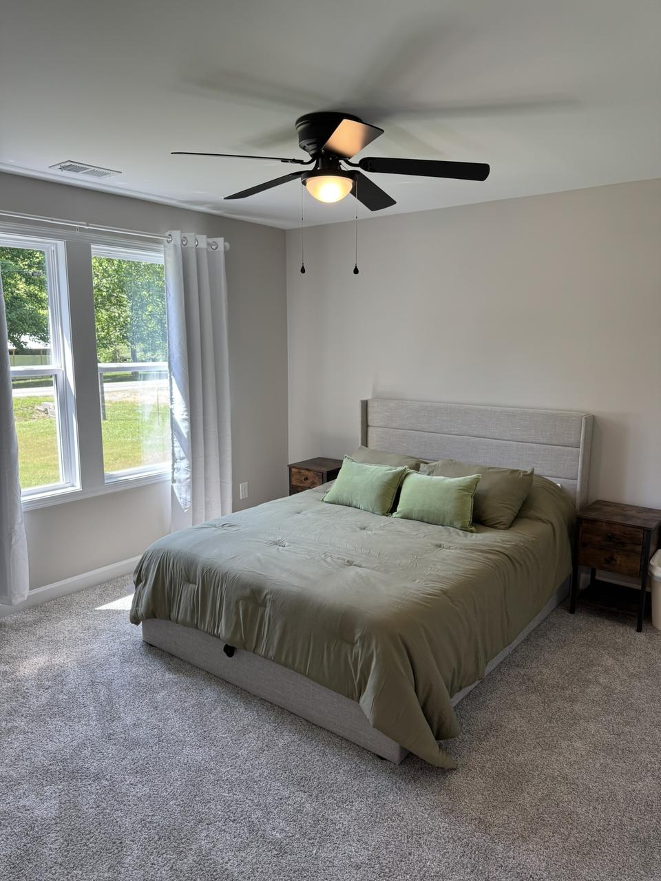 Profile photo 3 of 9