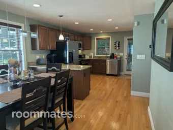 Room for rent in Everett, MA $1250, townhouse