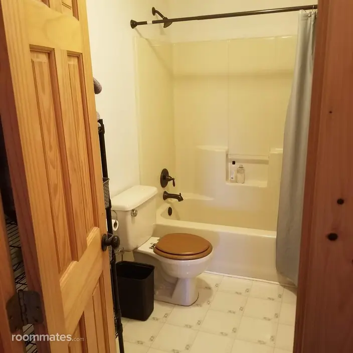 Room for rent in Haymarket, VA $850, house