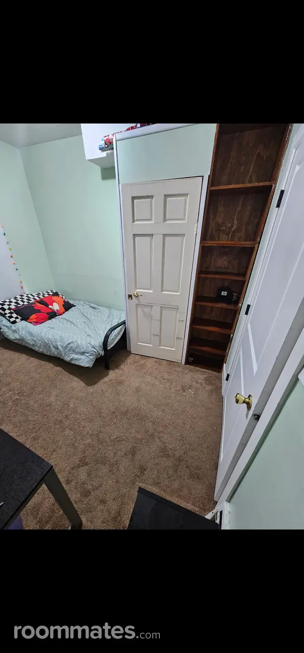 Profile photo 3 of 4