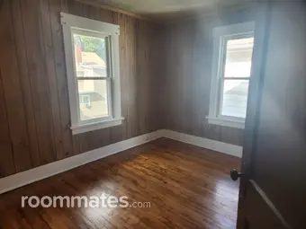 Room for rent in Canton, OH $500, house