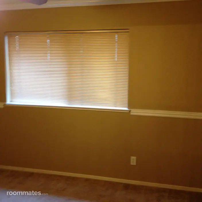 Room for rent in Fresno, CA $850, house