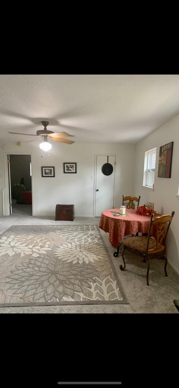 Profile photo 3 of 10