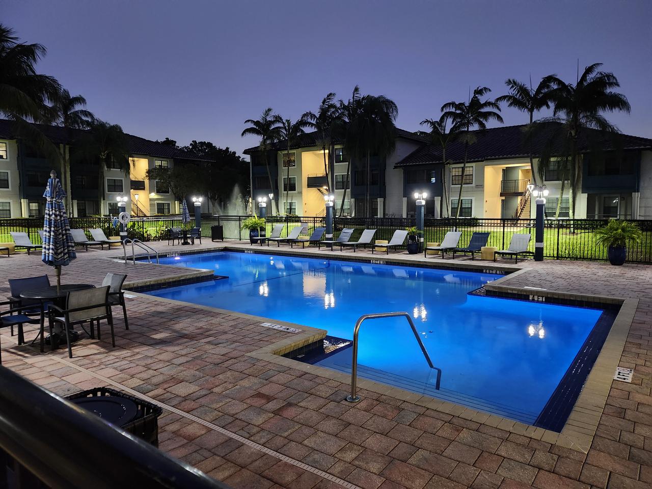 Profile photo 3 of 10