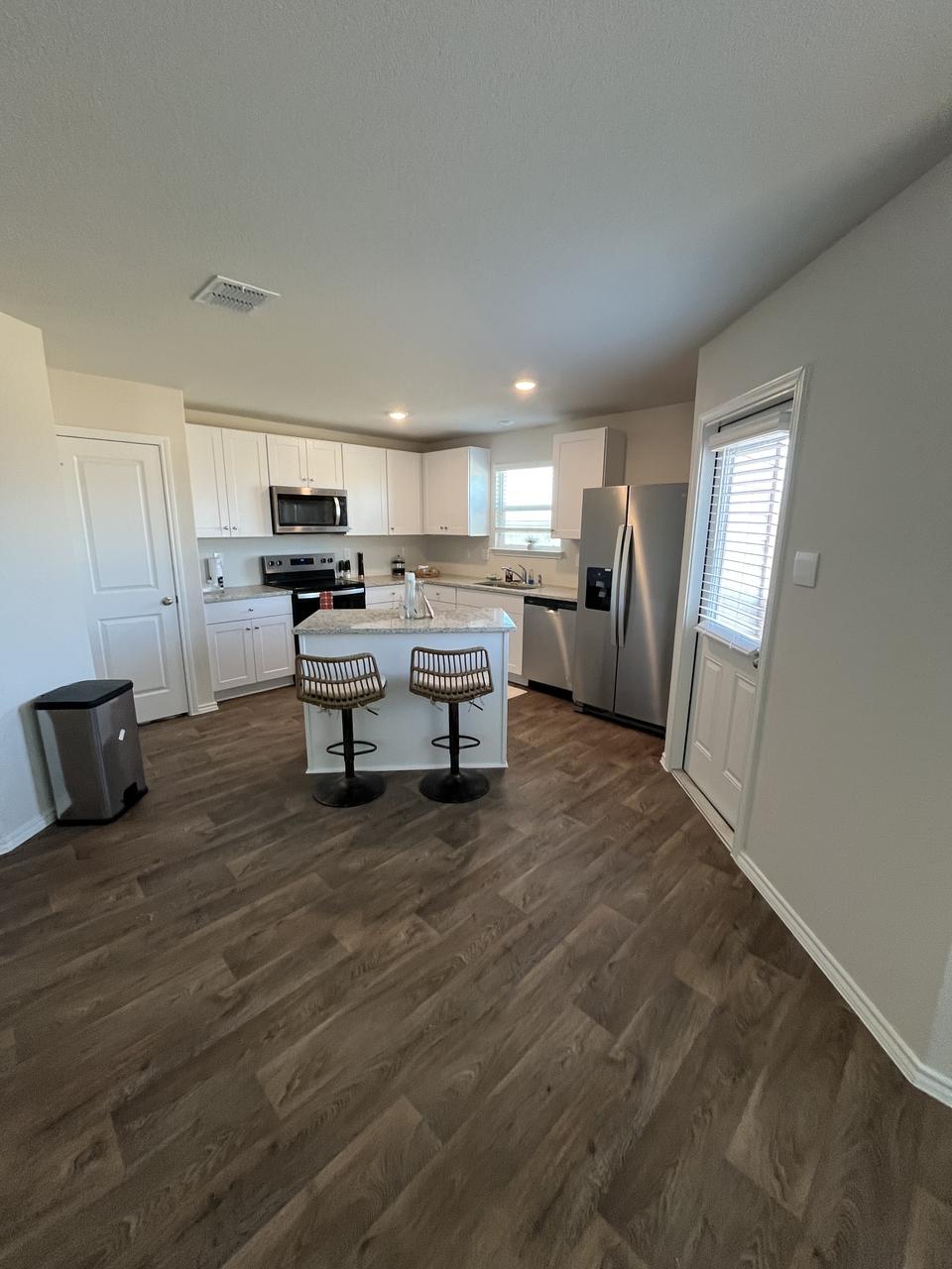 Profile photo 10 of 16