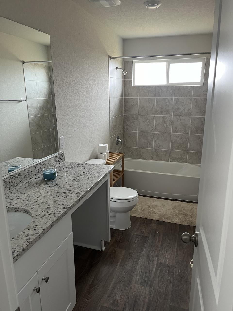 Profile photo 11 of 16