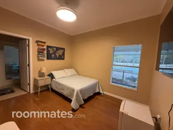 Room for rent in Holiday, FL $1100, house