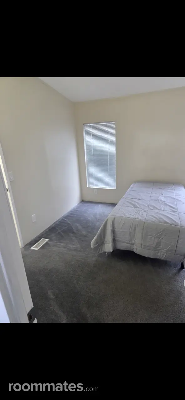 Profile photo 9 of 10