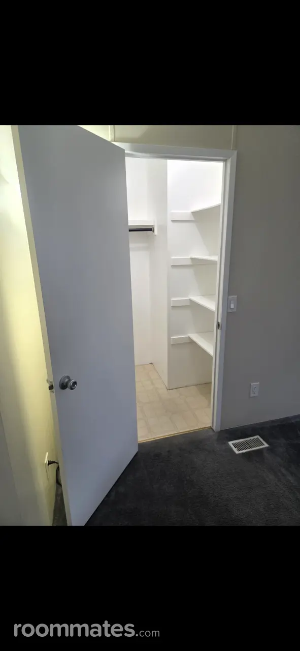 Profile photo 8 of 10