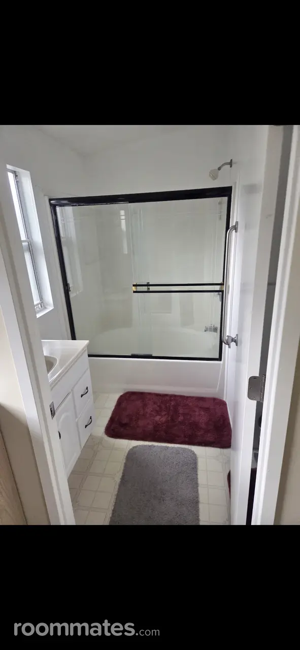 Profile photo 5 of 10