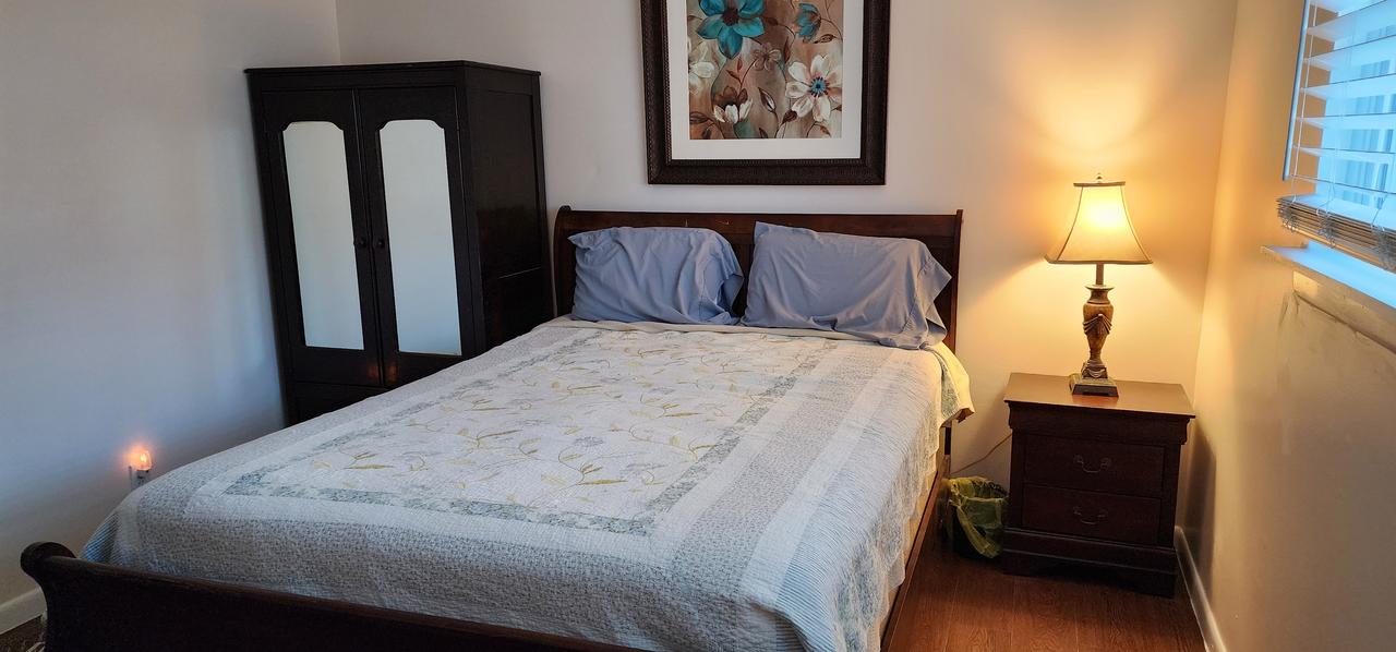 Profile photo 1 of 7