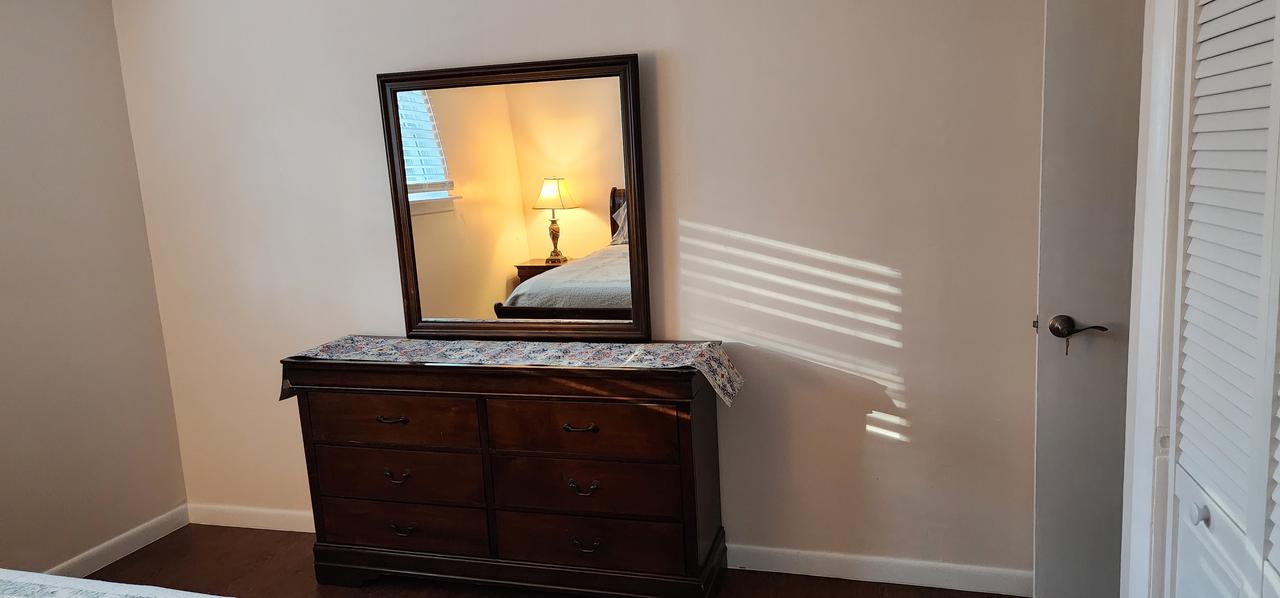 Profile photo 3 of 7