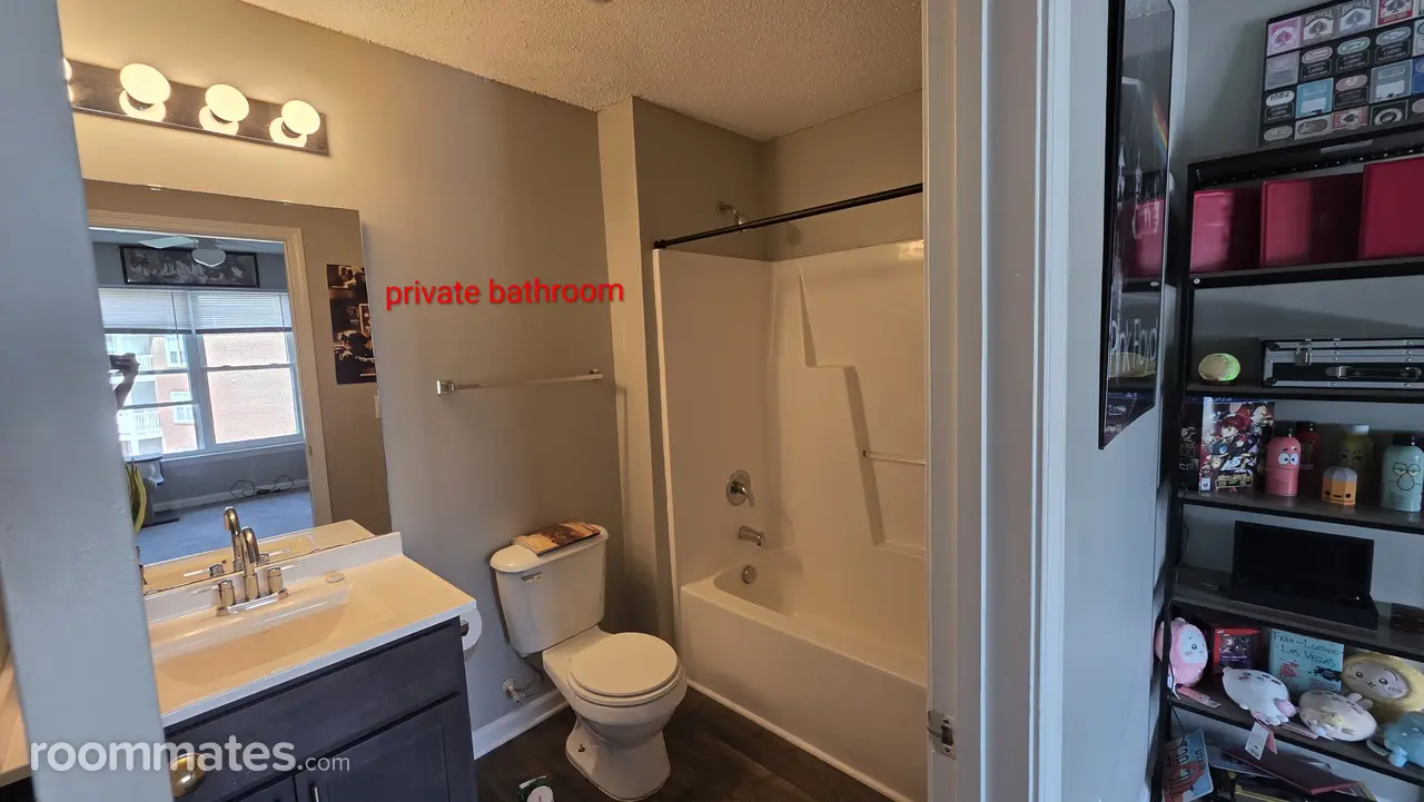 Profile photo 6 of 10