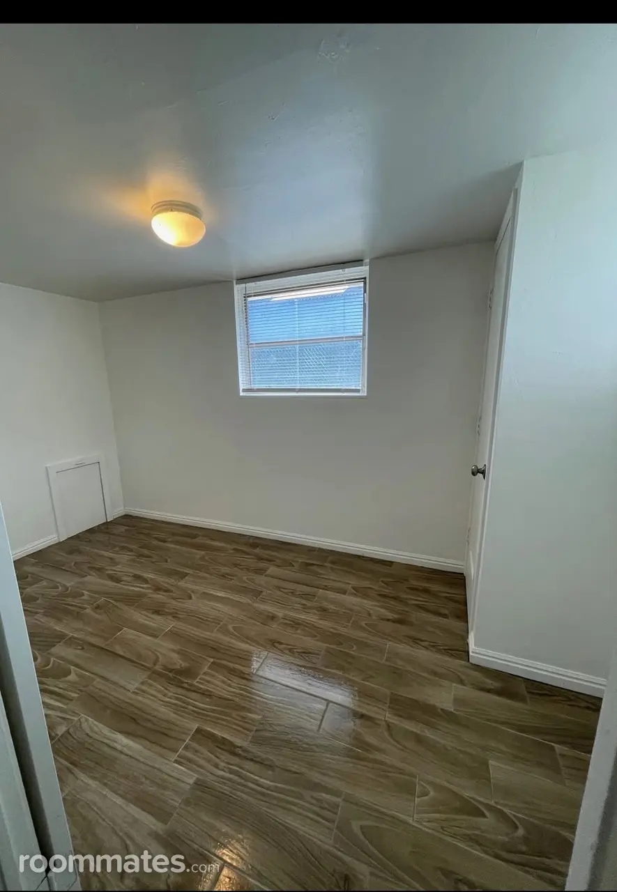 Profile photo 1 of 8