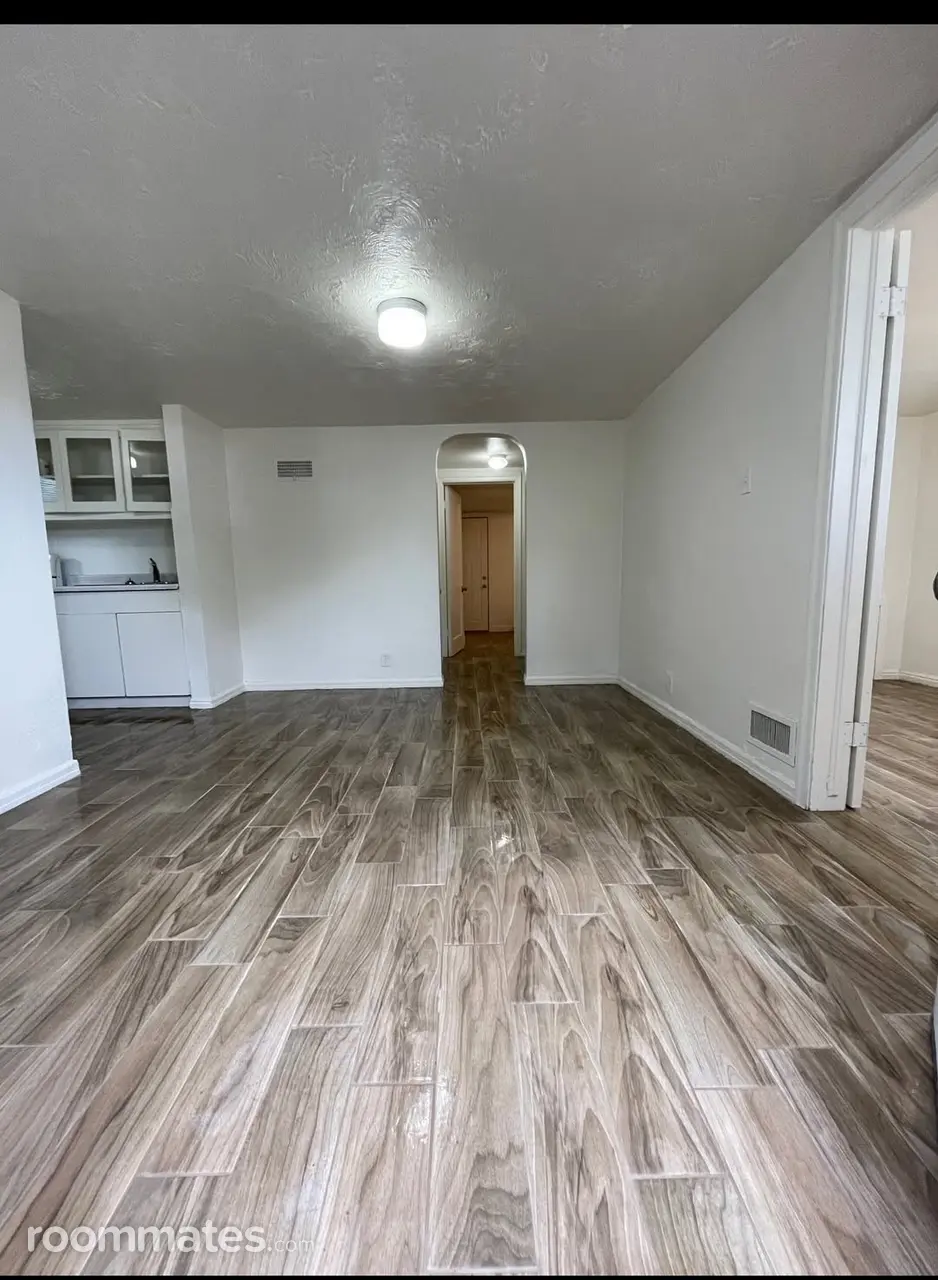 Profile photo 5 of 8