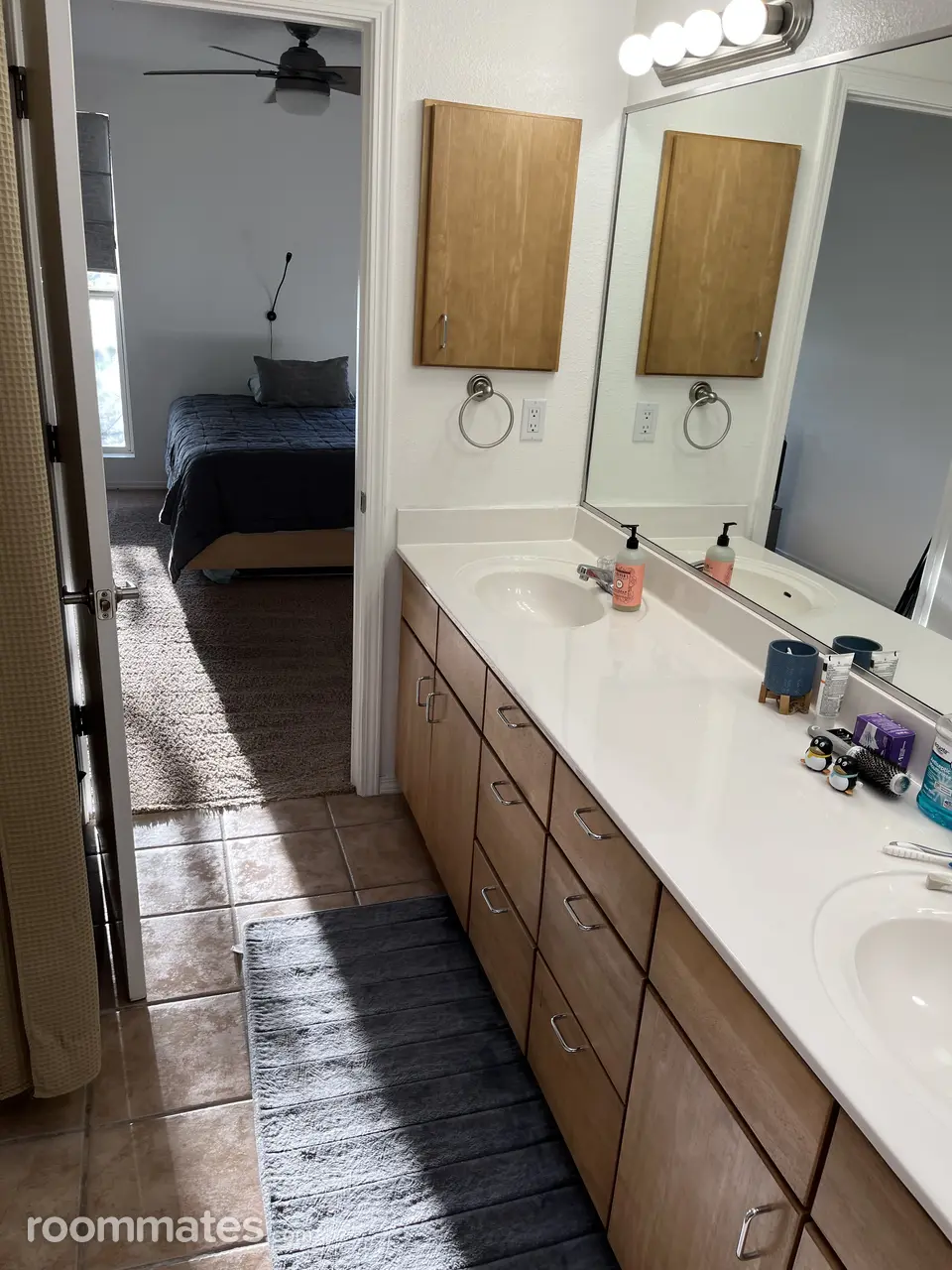 Profile photo 9 of 10